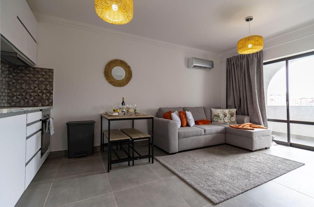 3 Minutes To The Beach, 2 Bedroom Amazing Apt With Balcony, Bbq Grill And Pool 萨格里什 外观 照片