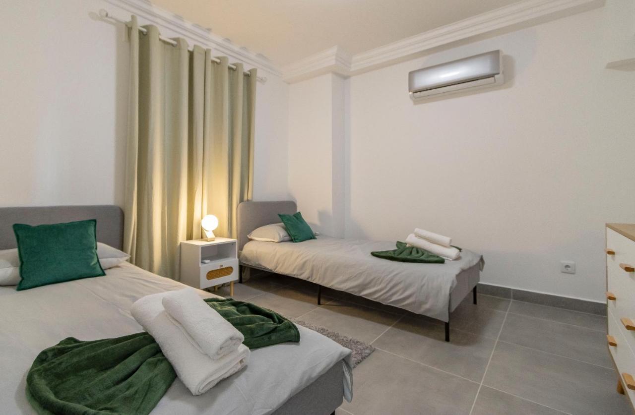 3 Minutes To The Beach, 2 Bedroom Amazing Apt With Balcony, Bbq Grill And Pool 萨格里什 外观 照片